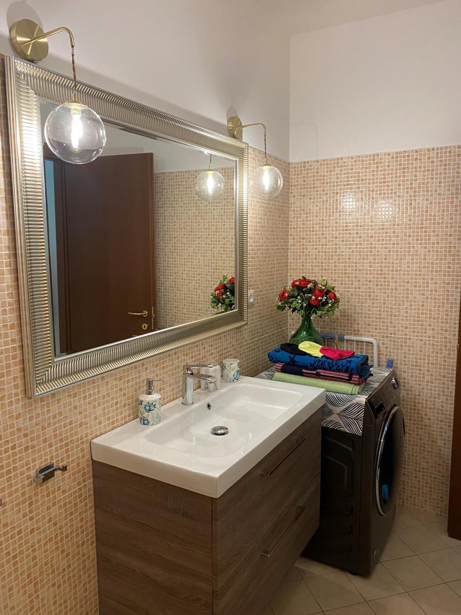 Le Foglie Di Lubo Apartamento Aulla Exterior foto